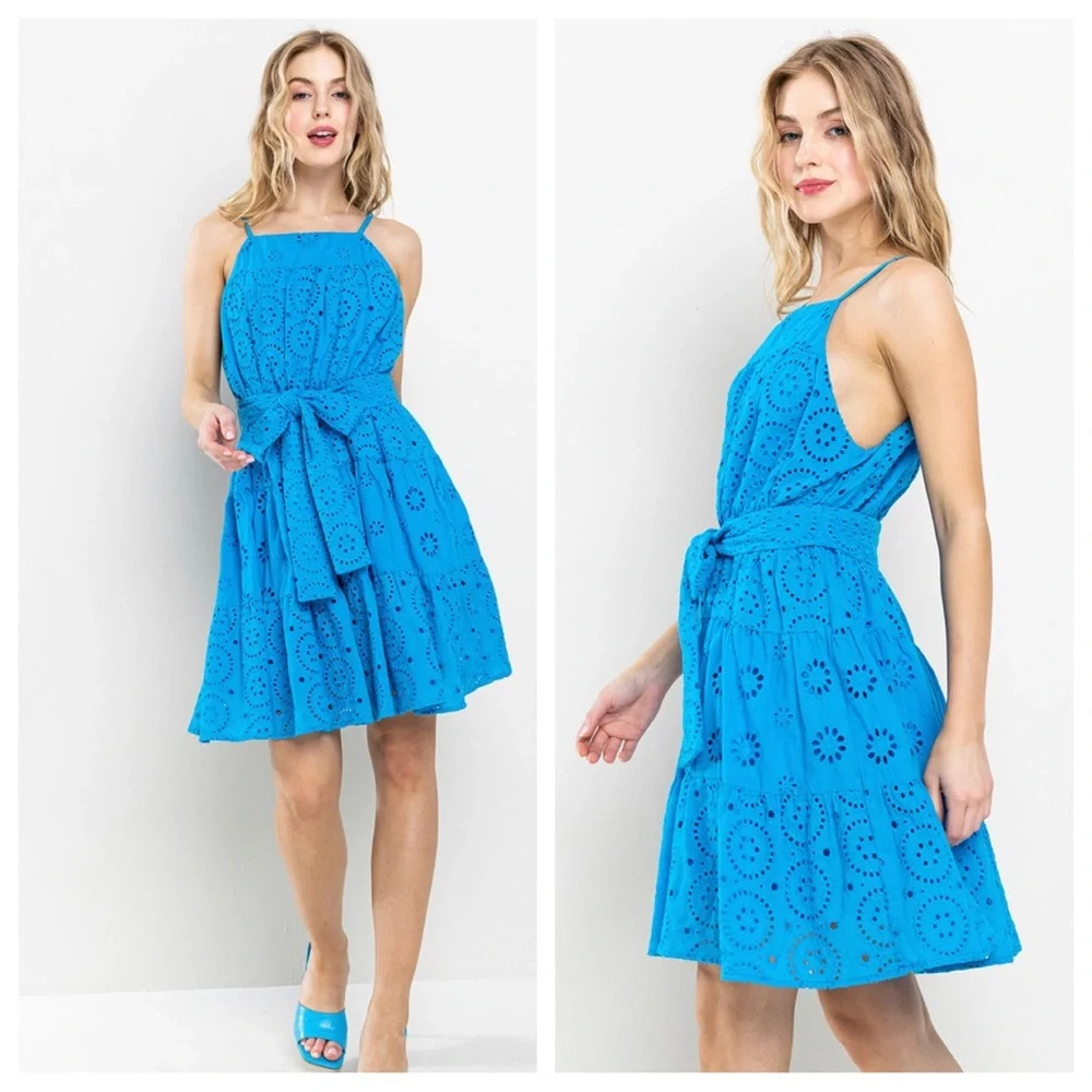 09 Eyelet Lace Adjustable Strap Tiered  Dress - Picture 4 of 4